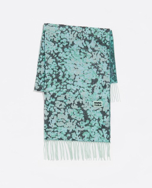 Chal de  mujer deleomimosa en jacquard.