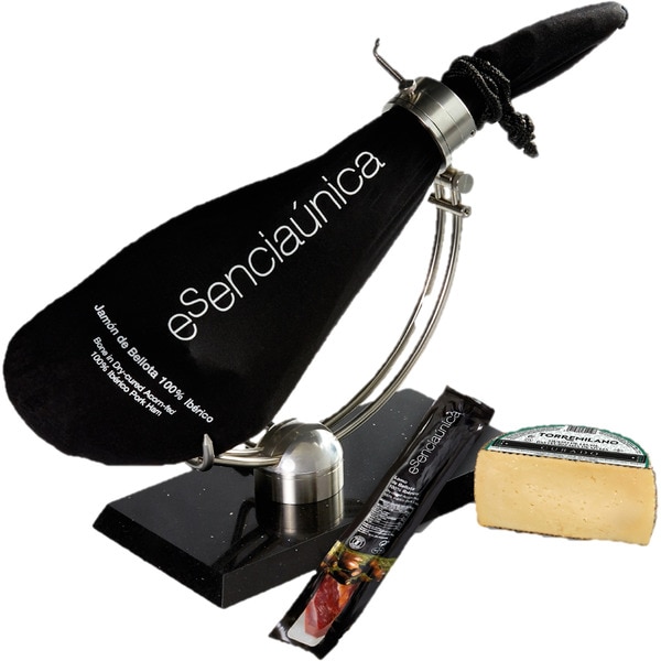 acorn-fed 100% Iberian ham + 1/2 acorn-fed 100% Iberian pork loin 500 g approx + 1/2 mature sheep's cheese 1.4 kg approx. 6.5 kg