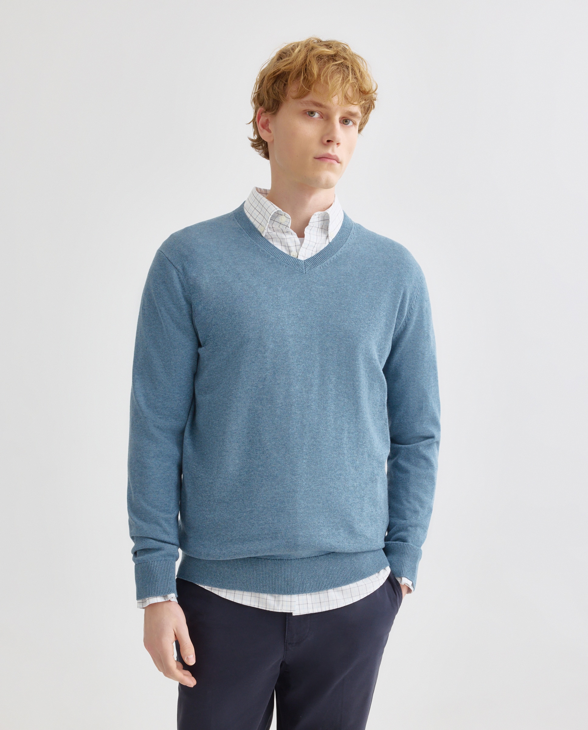 Imagen 0 de Jersey de hombre cuello pico liso algodón 100%