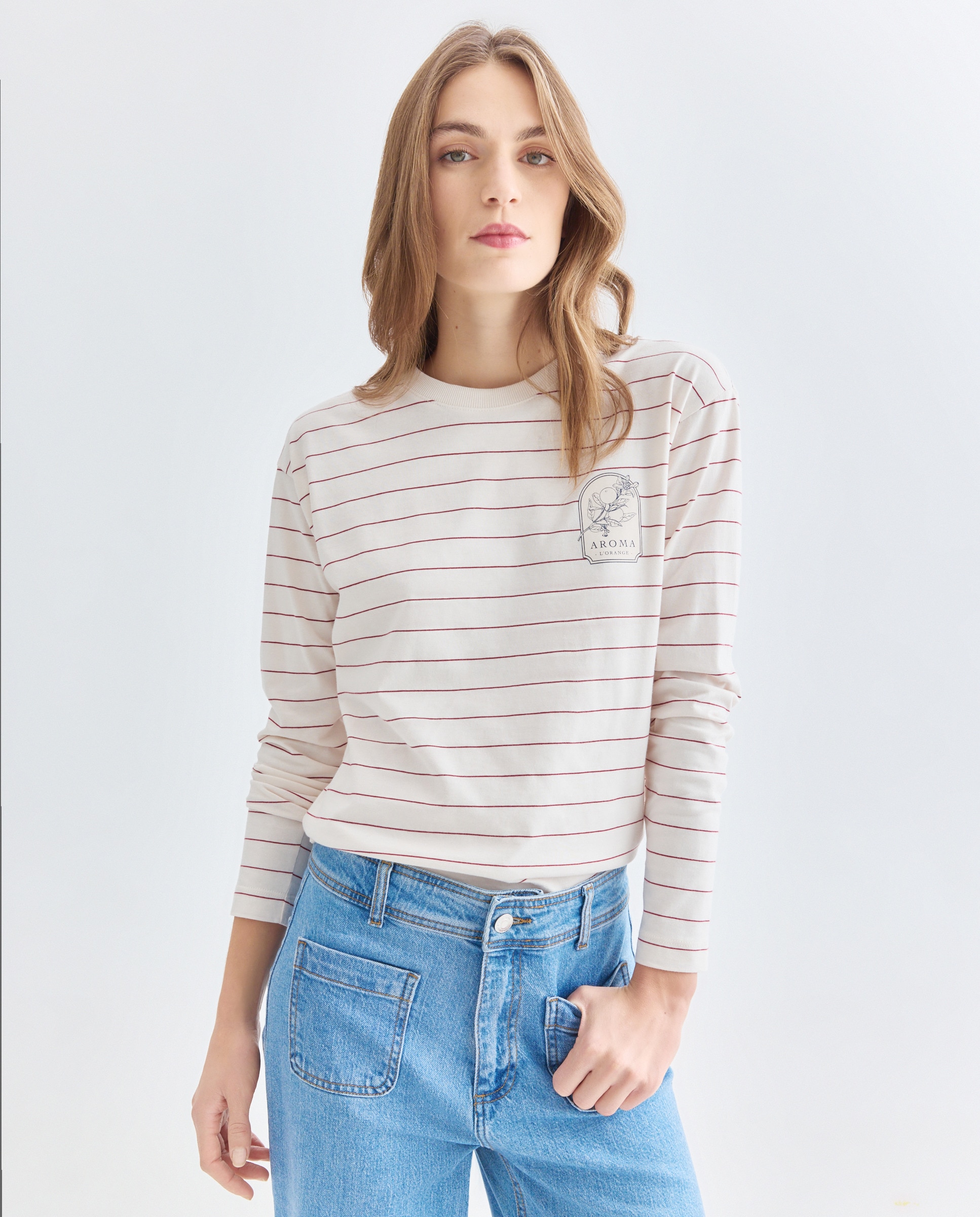 Imagen 0 de Camiseta básica de mujer cuello caja