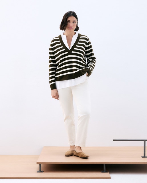 Couchel - Pantalón push up de mujer con cinco bolsillos.