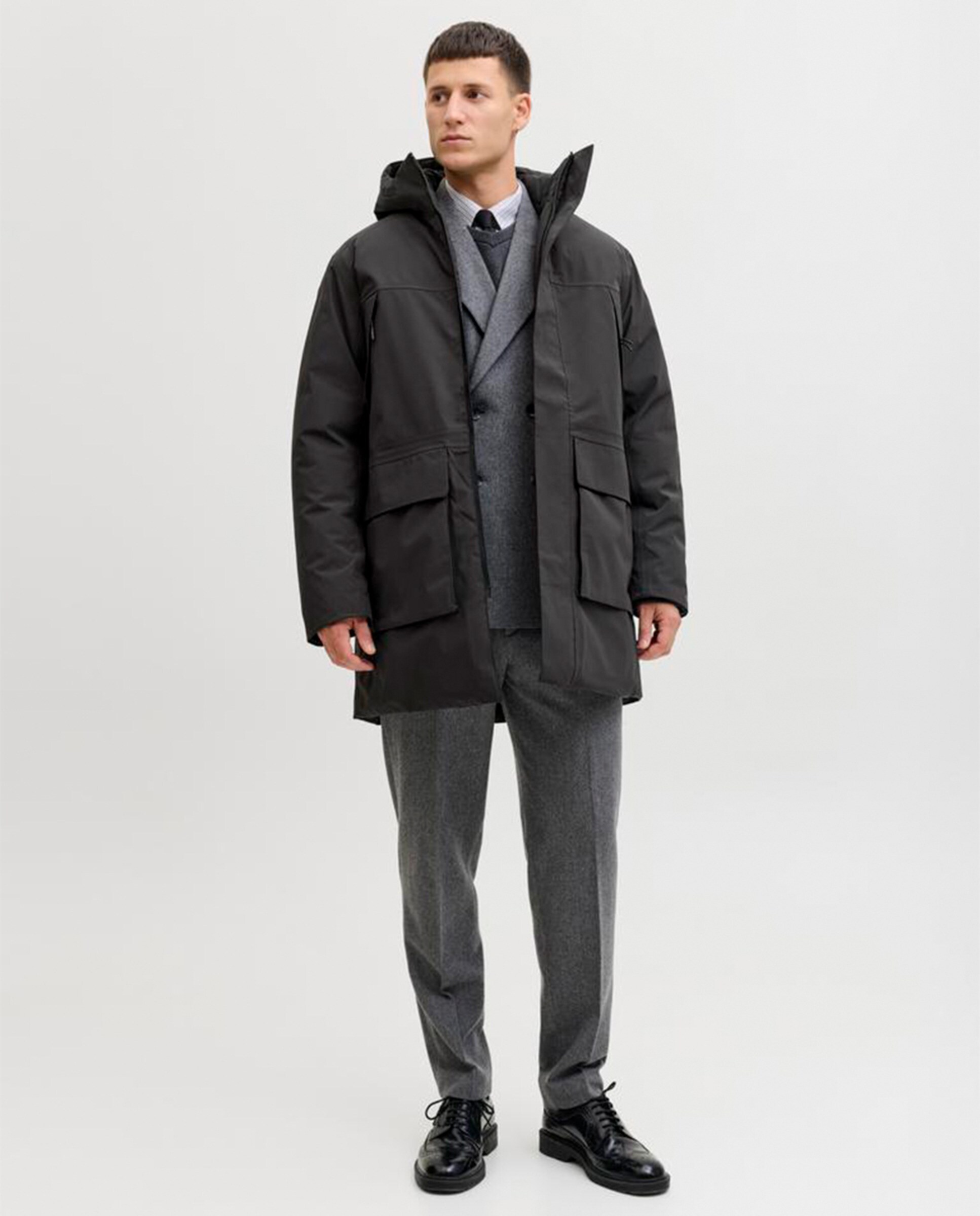 Parka Lisa com Capuz Preto-7