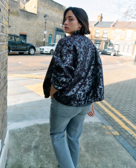 Couchel - Chaqueta de mujer bomber jacquard.