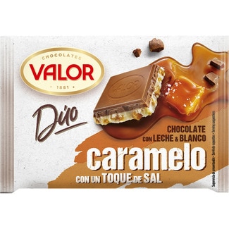 VALOR Duo chocolate con leche y blanco con trozos de caramelo y un toque de sal tableta 130 g