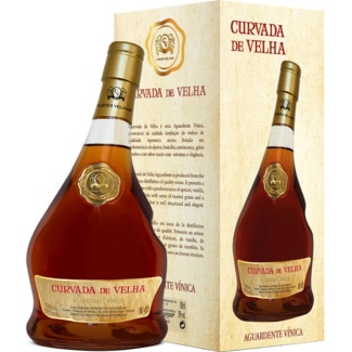 Curvada Velha Aguardente Velha 15 anos garrafa 70 cl