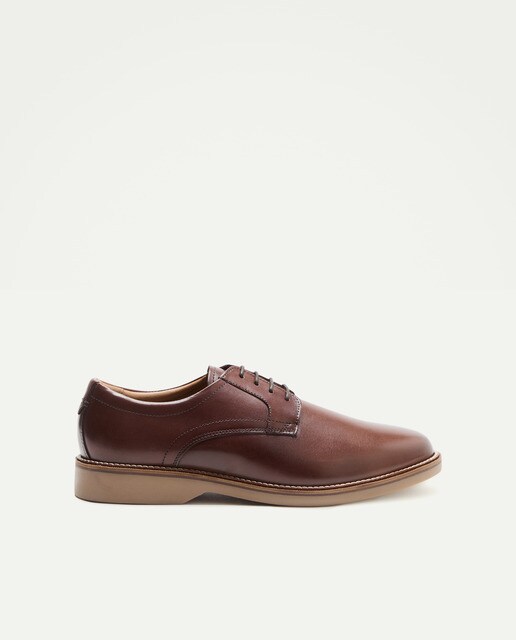 Dustin - Bluchers de hombre en piel con piso goma.