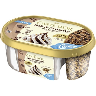 Helado Soft & Crunchy Cornetto de vainilla con salsa sabor chocolate y trocitos barquillo tarrina 750 ml - Carte D'or
