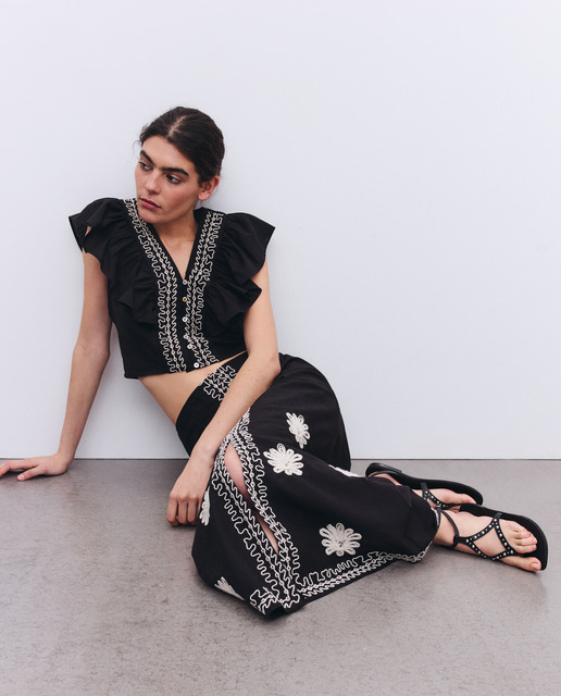 Tintoretto - Blusa de mujer sin mangas con volante.