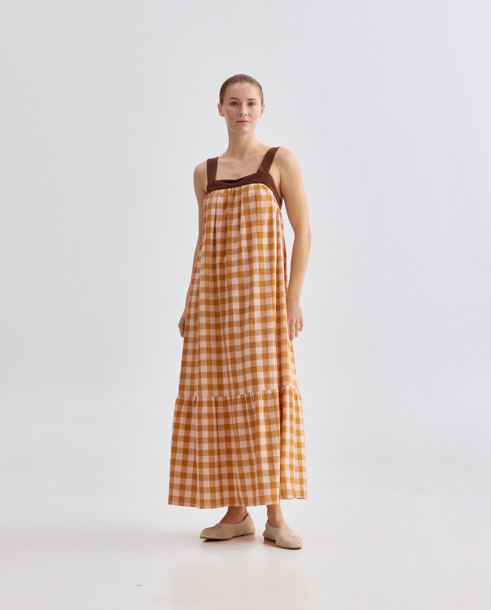 Vestido de mujer de cuadros con tirantes a contraste Rosa-1