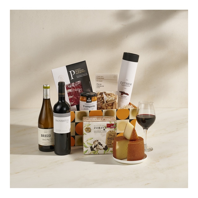 Selección especial con embutido ibérico, queso y vino