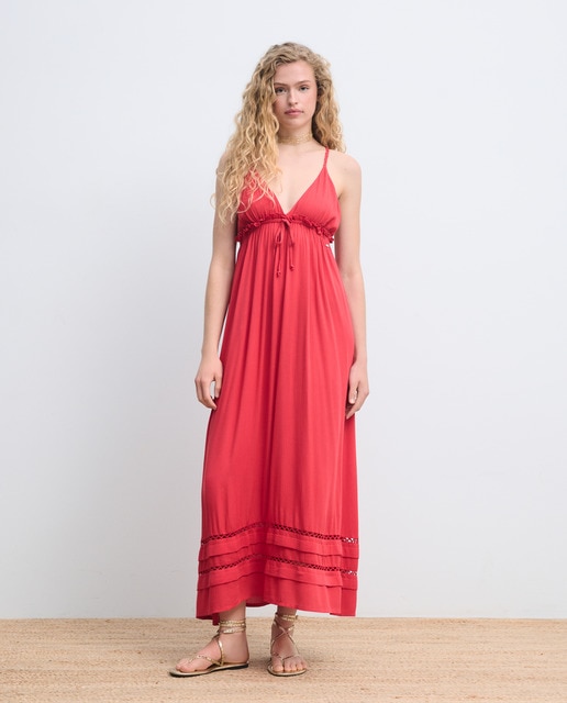 Vestido largo con escote v