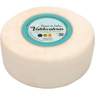 VALDECABRAS queso fresco de cabra bajo en  sal elaborado con leche pasteurizada peso aproximado pieza 2,5 kg