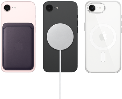 iPhone 17e en color rosa palo con una cartera de trenzado fino en color púrpura medianoche, iPhone 17e en color negro y cargador MagSafe, iPhone 17e en color blanco con funda transparente con MagSafe